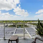 1Br Miami Retreat With Bbq, Pool, & Skyline Views