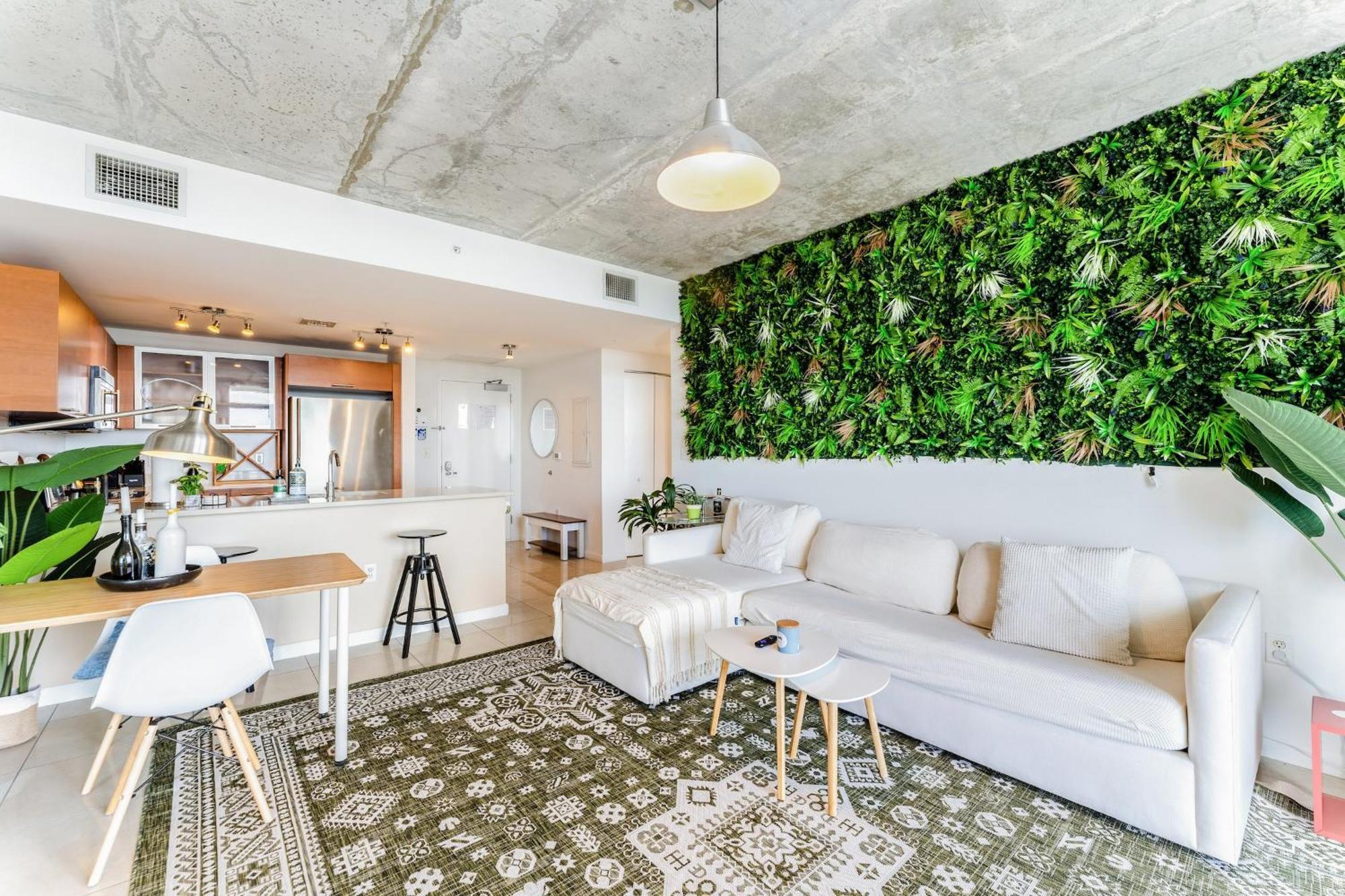 Apartment 1br Retreat With Bbq, Pool, & Skyline Views Miami